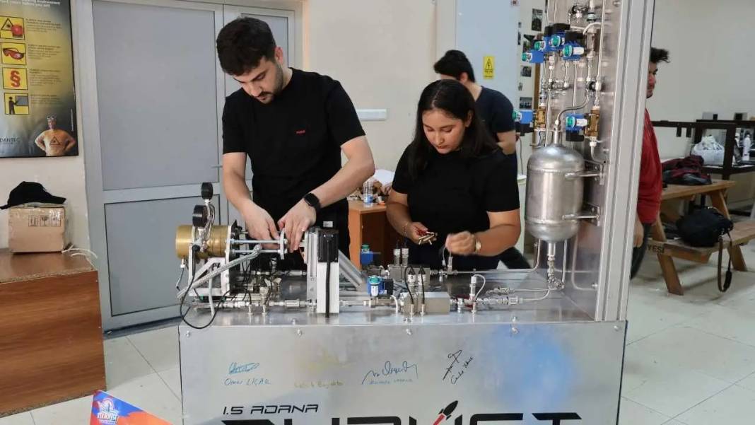 TEKNOFEST’te Zirveye Çıkan Adanalı Gençlerin Hedefi Uzay! 6